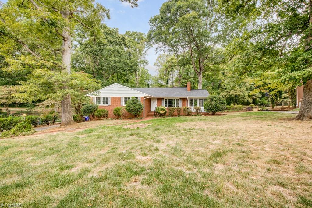 1112 Huntingdon Road Winston-Salem, NC 27104 - Photo 1 of 30 Gallery Image 1