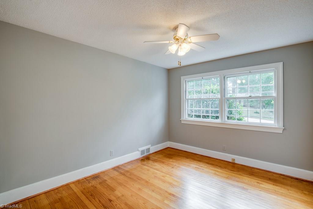1112 Huntingdon Road Winston-Salem, NC 27104 - Photo 11 of 30 Gallery Image 11