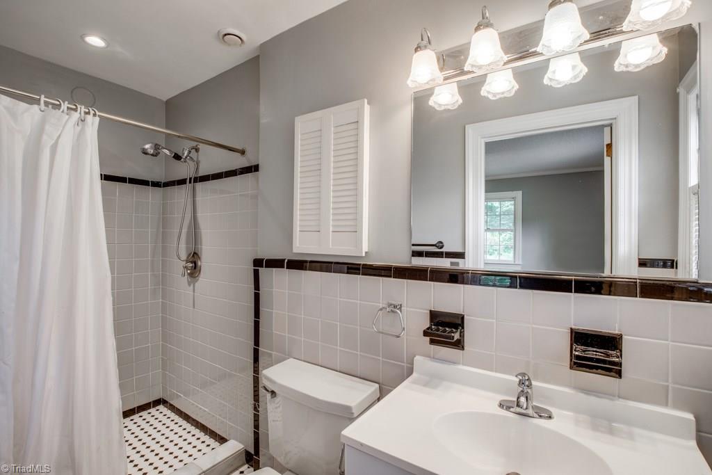 1112 Huntingdon Road Winston-Salem, NC 27104 - Photo 22 of 30 Gallery Image 22