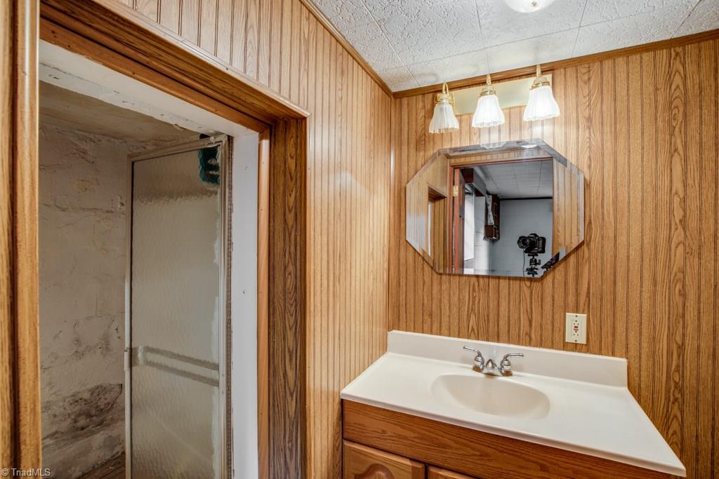 1112 Huntingdon Road Winston-Salem, NC 27104 - Photo 26 of 30 Gallery Image 26