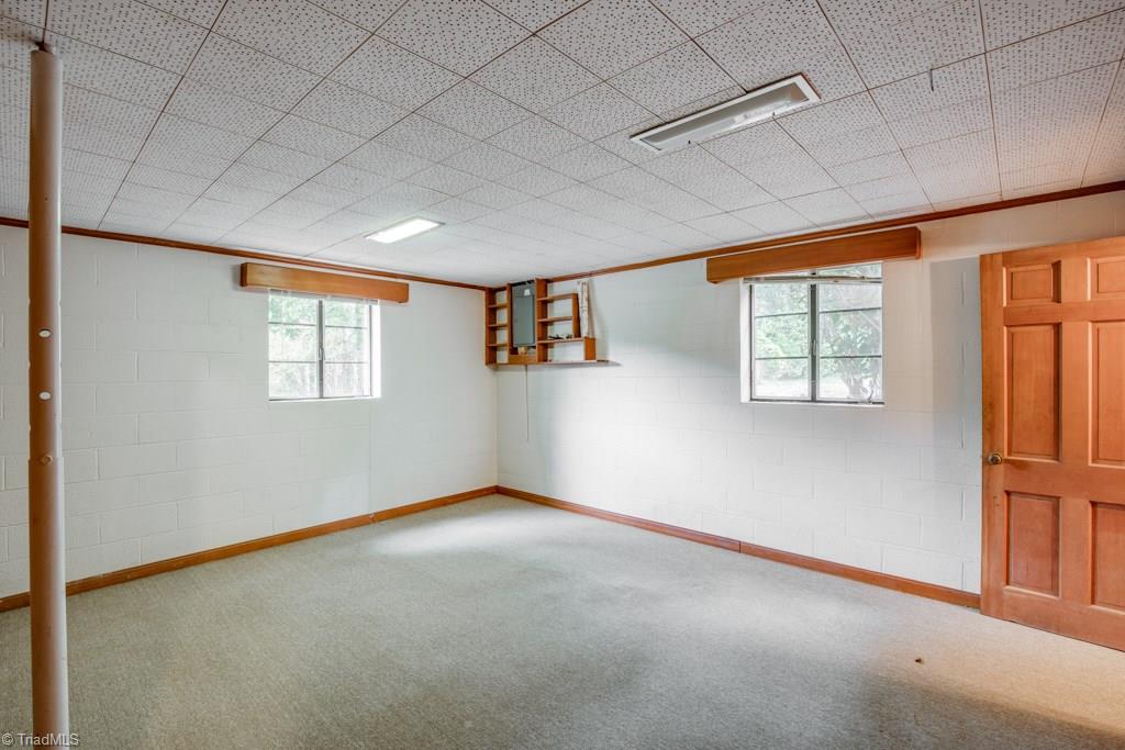 1112 Huntingdon Road Winston-Salem, NC 27104 - Photo 27 of 30 Gallery Image 27