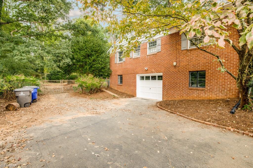 1112 Huntingdon Road Winston-Salem, NC 27104 - Photo 28 of 30 Gallery Image 28