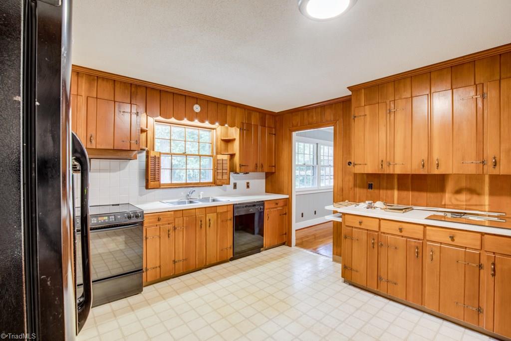 1112 Huntingdon Road Winston-Salem, NC 27104 - Photo 6 of 30 Gallery Image 6