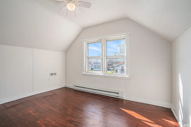 $179,900 | 2420 Monger Avenue, Elkhart, IN 46517