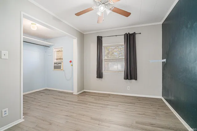 $179,900 | 2420 Monger Avenue, Elkhart, IN 46517