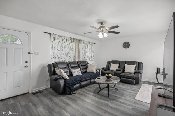 $224,900 | 9 Lawrence Court, Sicklerville, NJ 08081
