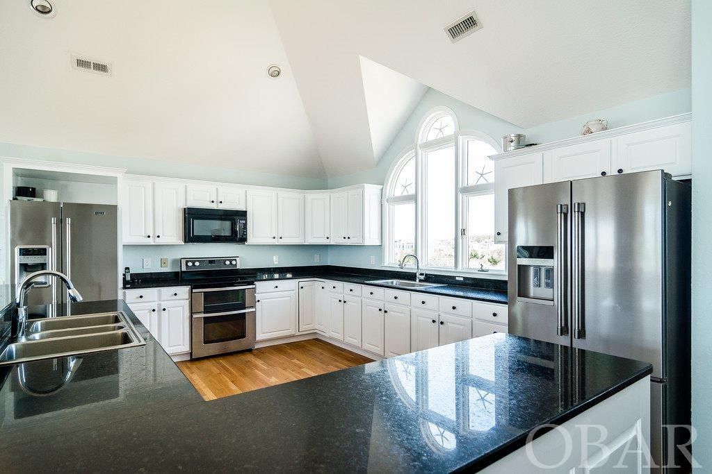 463 Pipsis Point Road Corolla, NC 27927 - Photo 14 of 34 Gallery Image 14