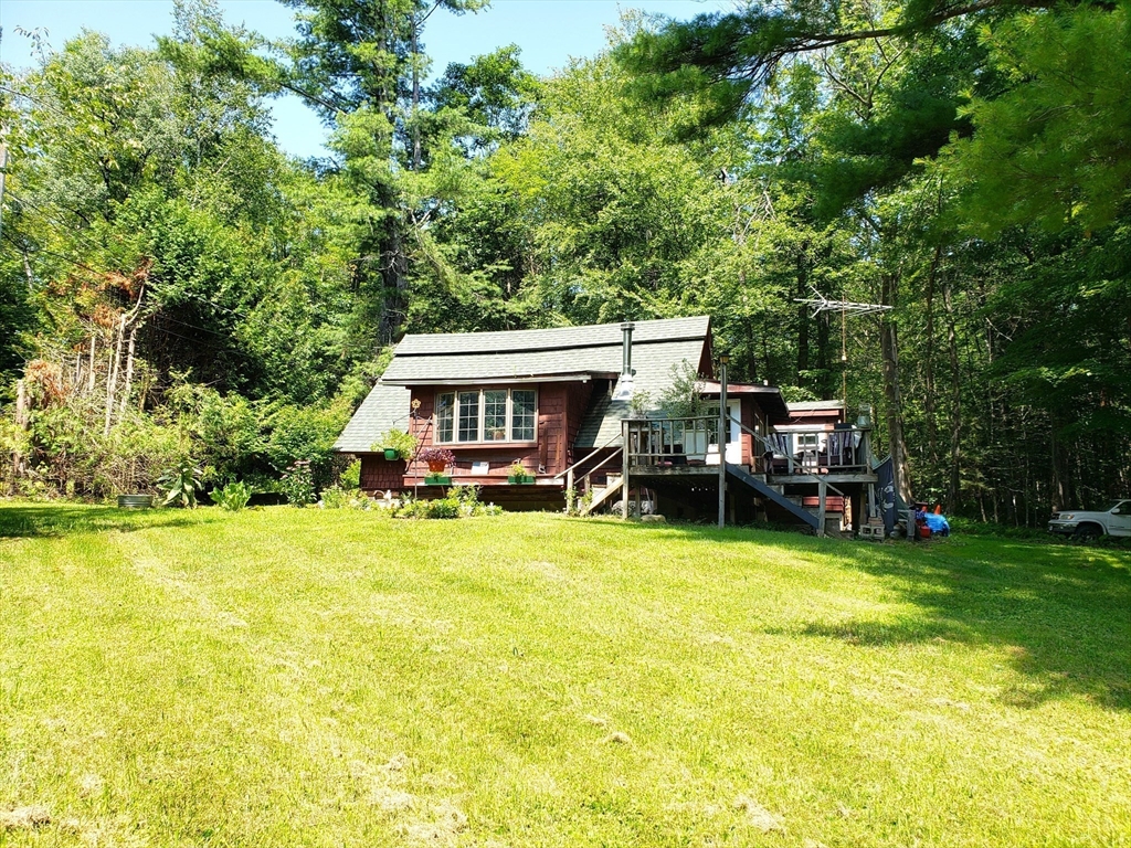 11 Taft Road Chester, MA 01011 - Photo 4 of 23
