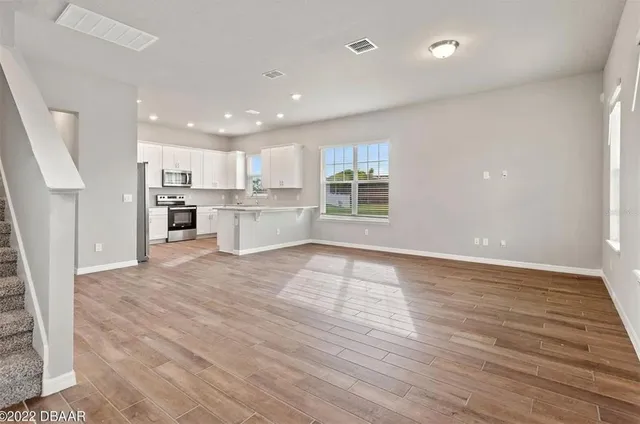 $2,700 | Undisclosed Address, New Smyrna Beach, FL 32168