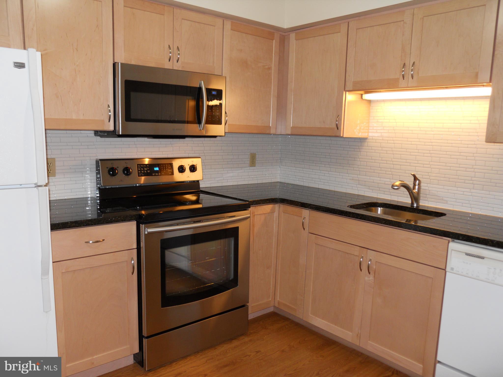 208 Valley Stream Lane Chesterbrook, PA 19087 - Photo 2 of 25 Spacious eat in kitchen.