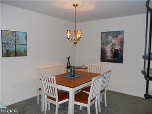 208 Valley Stream Lane Chesterbrook, PA 19087 - Photo 8 of 25 Dining area