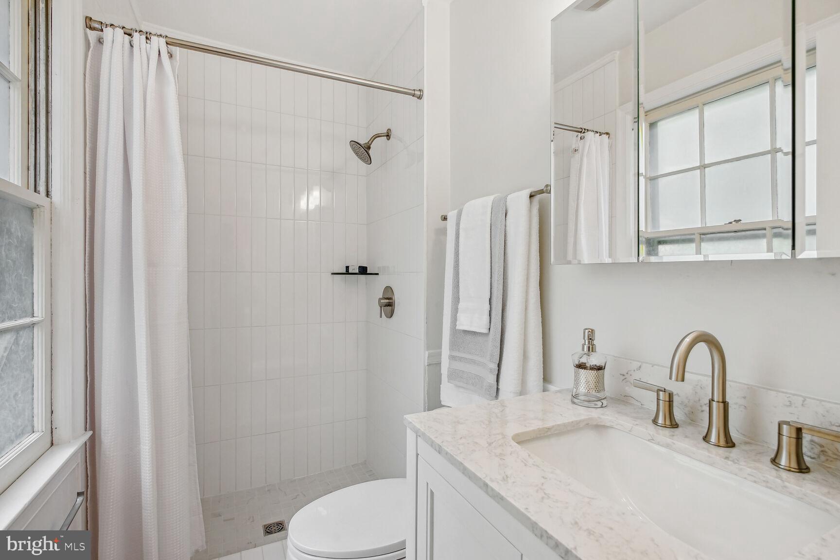 2501 Goldcup Lane Reston, VA 20191 - Photo 12 of 25