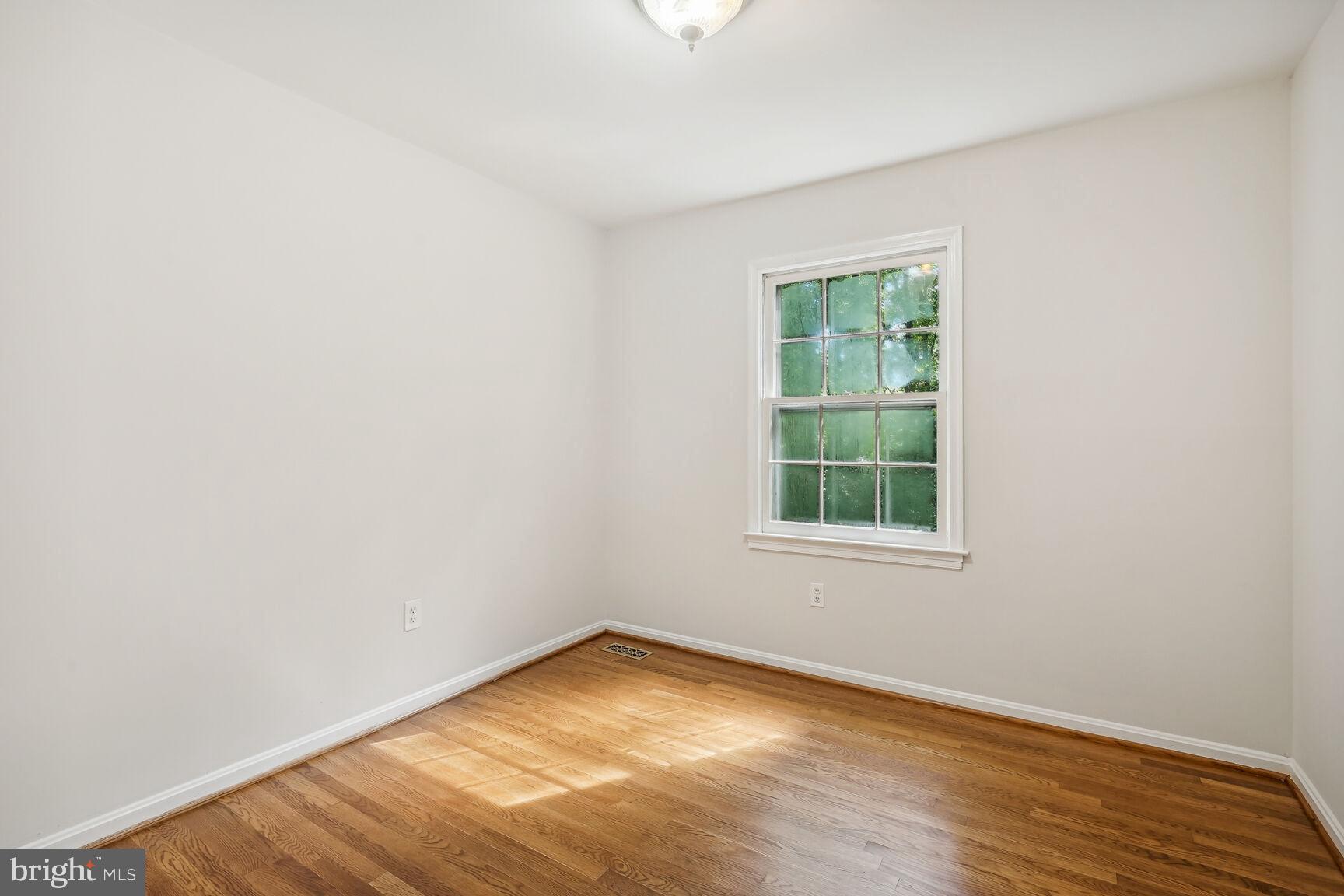 2501 Goldcup Lane Reston, VA 20191 - Photo 15 of 25
