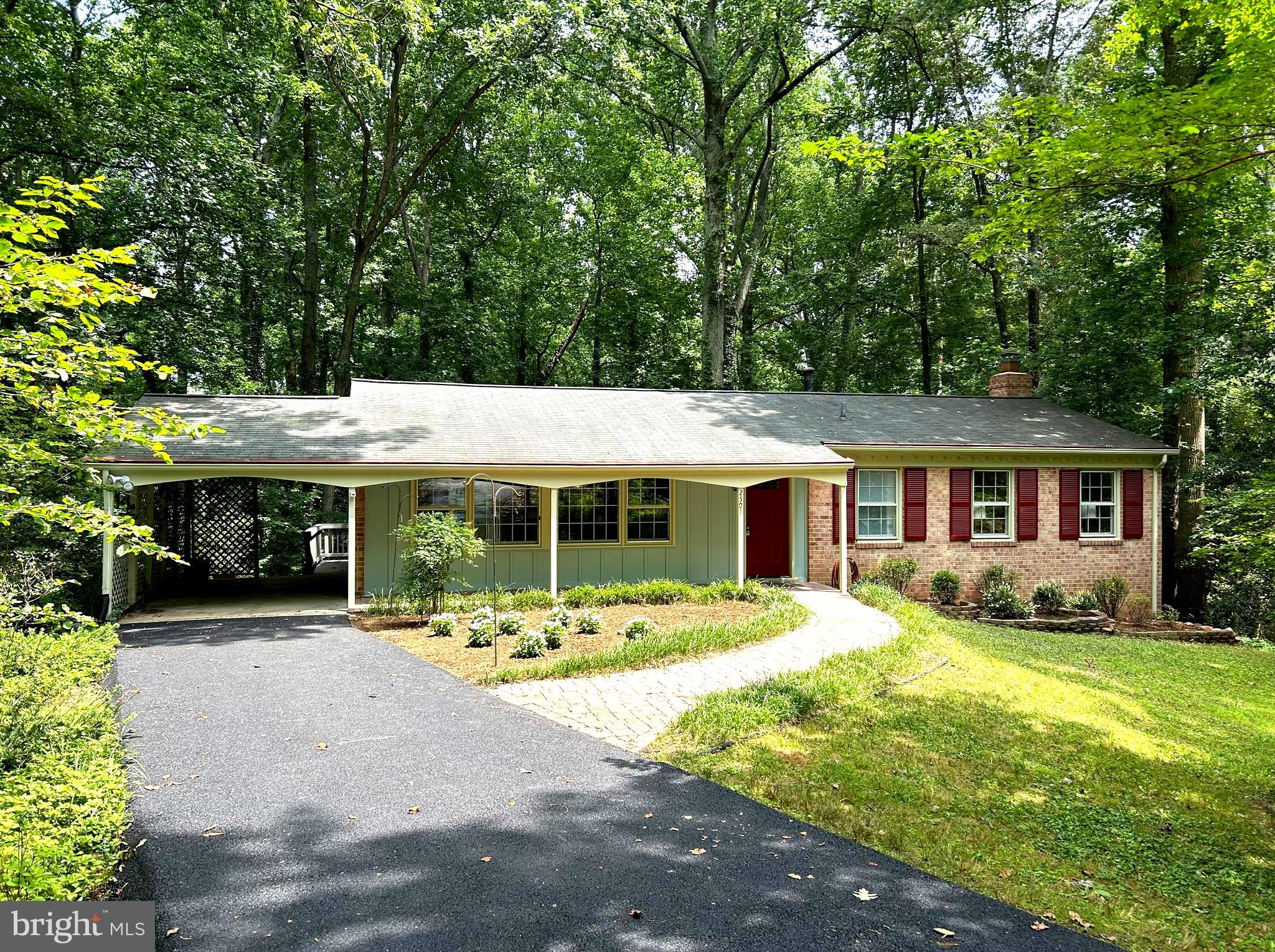 2501 Goldcup Lane Reston, VA 20191 - Photo 2 of 25