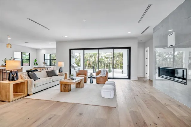 $19,500 | 5017 West Dickens Avenue, Tampa, FL 33629