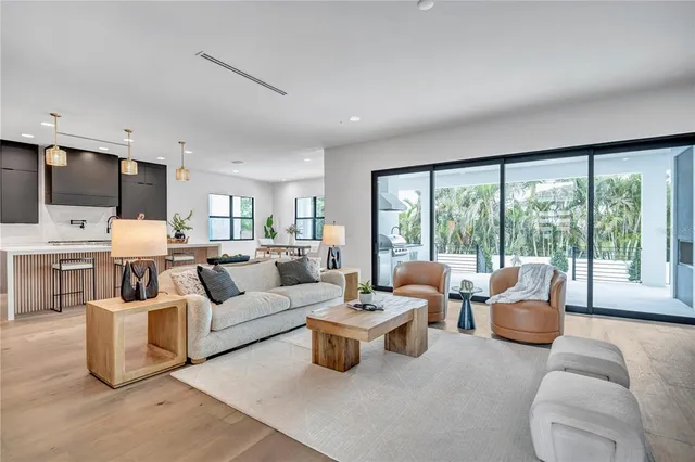 $19,500 | 5017 West Dickens Avenue, Tampa, FL 33629