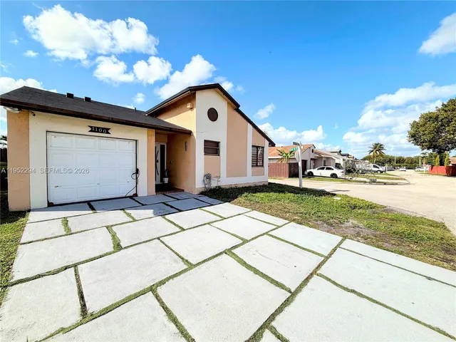 $511,000 | 1100 Southwest 109th Avenue, Pembroke Pines, FL 33025
