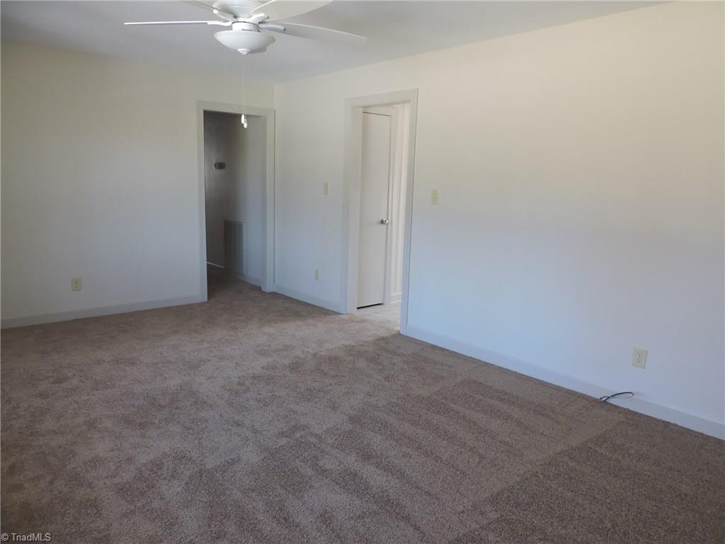 5706 Wallburg-High Point Road High Point, NC 27265 - Photo 6 of 19 Living Room
