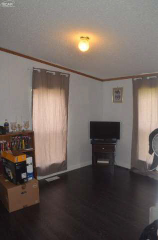 5058 North State Road Davison, MI 48423 - Photo 11 of 19 21136240-10.JPG