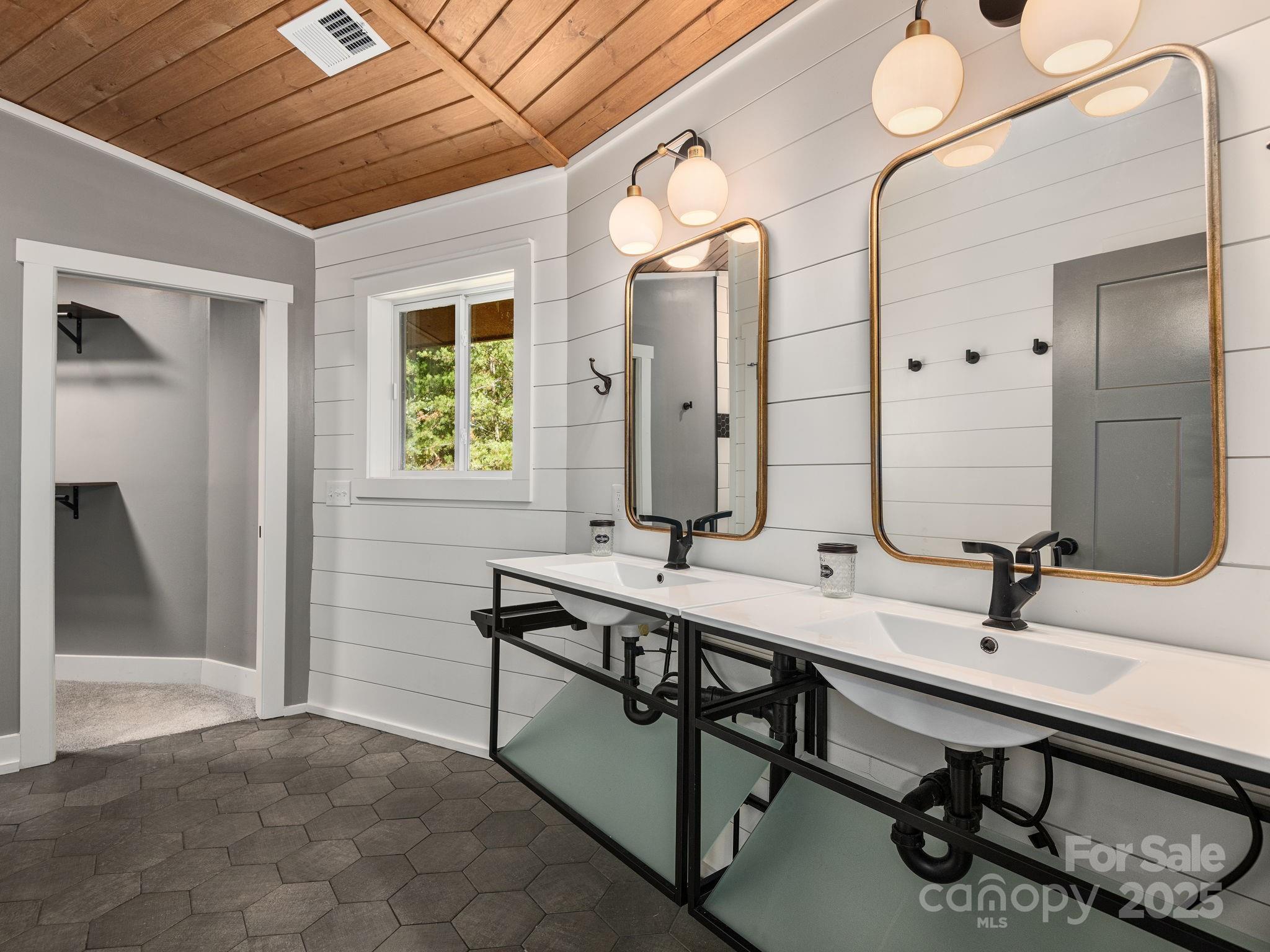 85 Balsamwood Road Leicester, NC 28748 - Photo 15 of 31