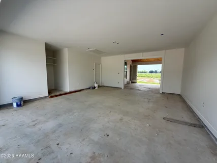 $389,860 | 104 Fountain Mdw Drive, Broussard, LA 70518