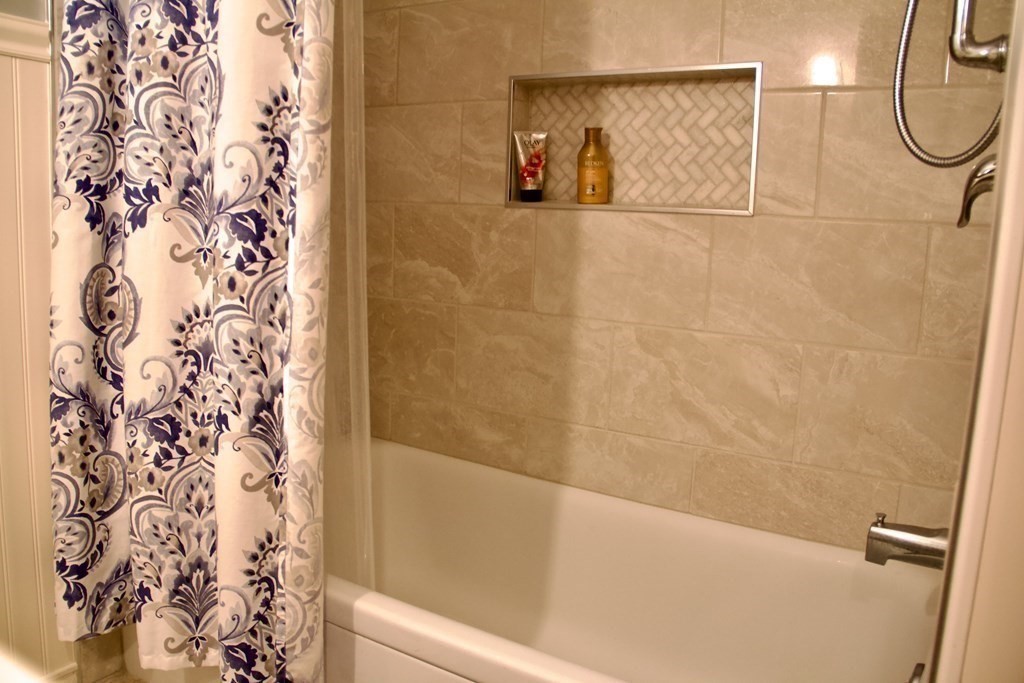 100 Bellwood Road Springfield, MA 01119 - Photo 14 of 24