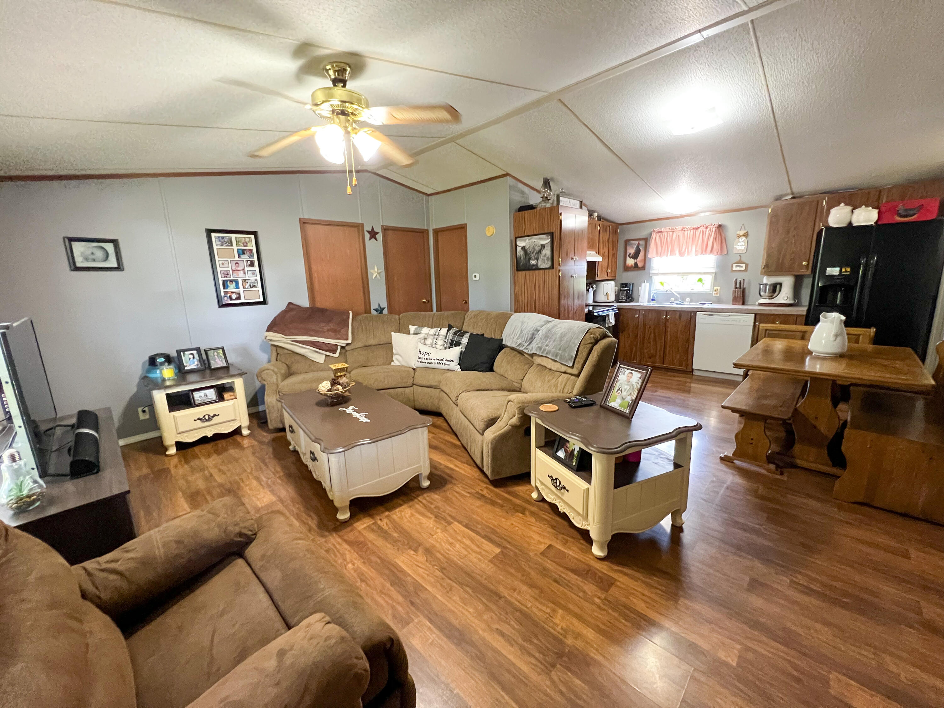 136 Birch Run Road Monticello, KY 42633 - Photo 8 of 25 IMG_1600