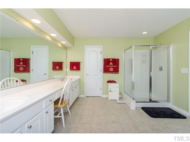 7565 Silver View Lane Raleigh, NC 27613 - Photo 12 of 25 Master Bath/Spa