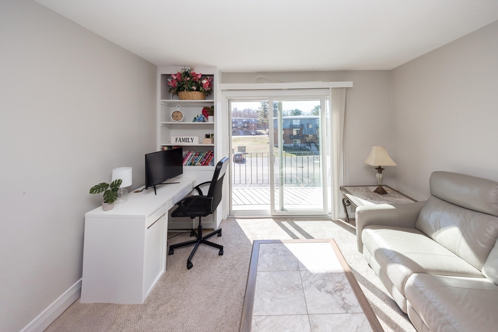 176 Maple Avenue, Unit 736 Rutland, MA 01543 - Photo 3 of 42 Gallery Image 3