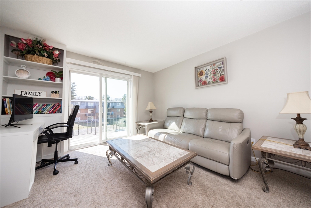 176 Maple Avenue, Unit 736 Rutland, MA 01543 - Photo 6 of 42 Gallery Image 6
