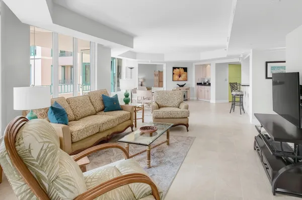 $7,900 | 140 Southeast 5th Avenue, Unit 448, Boca Raton, FL 33432