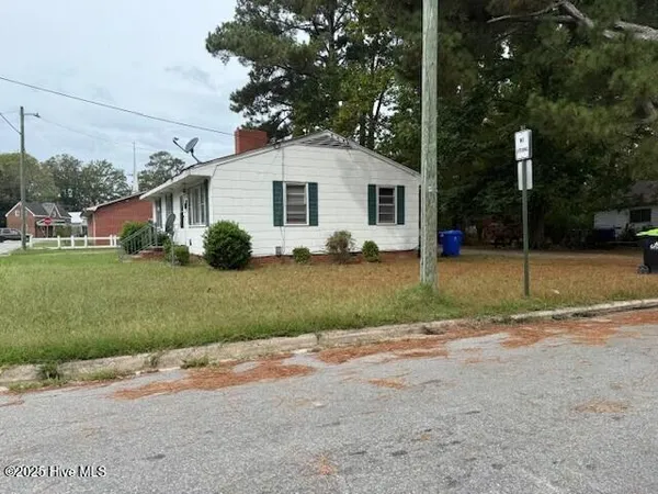 $90,000 | 511 1st Street East, Ahoskie, NC 27910