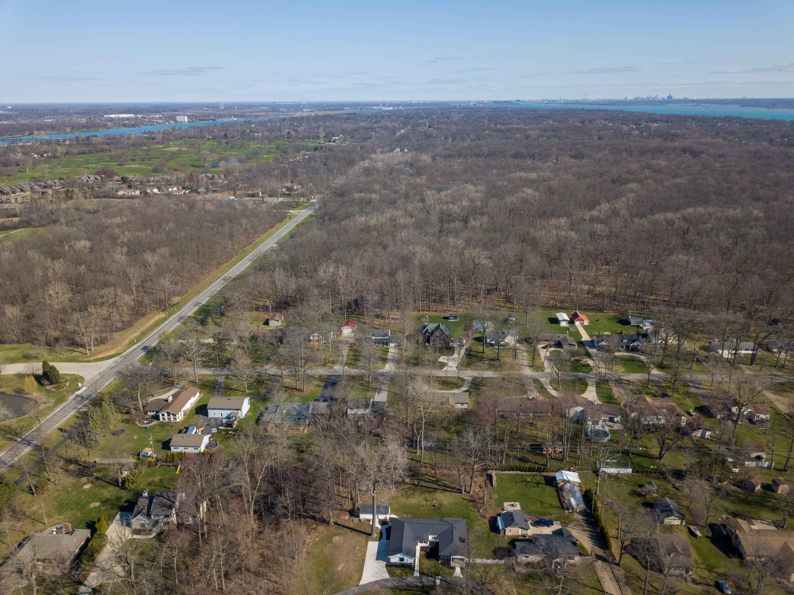 9137 Rucker Road Grosse Ile, MI 48138 - Photo 39 of 41 Looking North