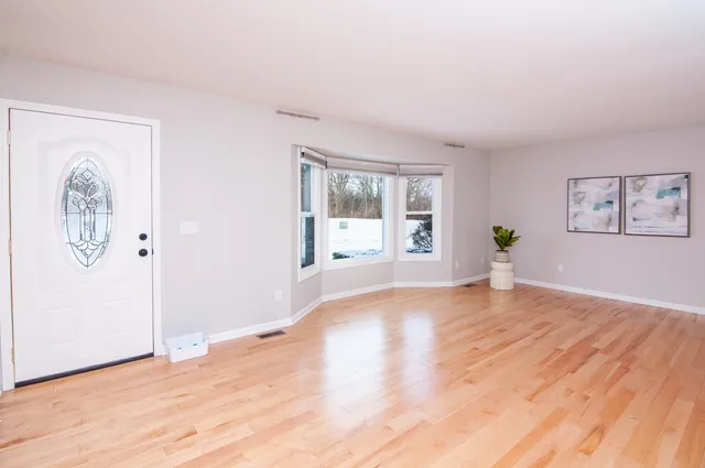 $465,000 | 1420 Eastwood Circle, Saline, MI 48176