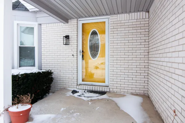 $465,000 | 1420 Eastwood Circle, Saline, MI 48176