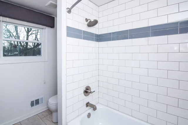 $465,000 | 1420 Eastwood Circle, Saline, MI 48176