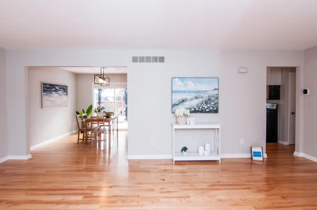 $465,000 | 1420 Eastwood Circle, Saline, MI 48176