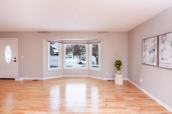 $465,000 | 1420 Eastwood Circle, Saline, MI 48176