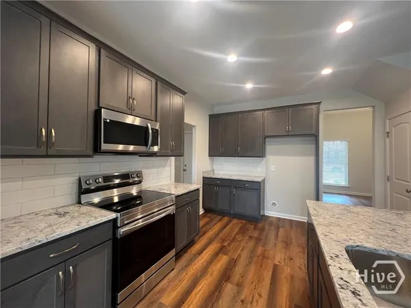 $2,700 | 116 Chalk Farm Way, Bloomingdale, GA 31302