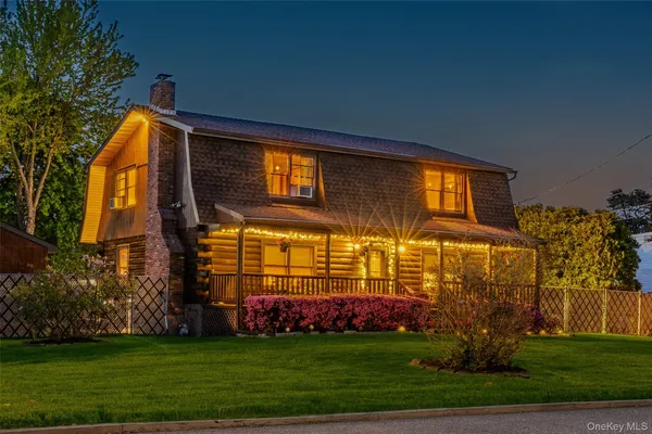 $824,900 | 25 Albany Street, Deer Park, NY 11729