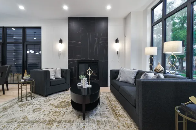 $1,559,000 | 2049 West Race Avenue, Chicago, IL 60612