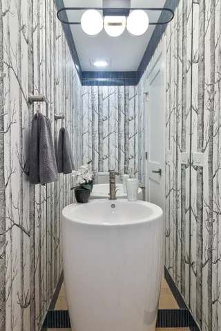 $1,559,000 | 2049 West Race Avenue, Chicago, IL 60612