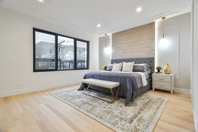 $1,559,000 | 2049 West Race Avenue, Chicago, IL 60612