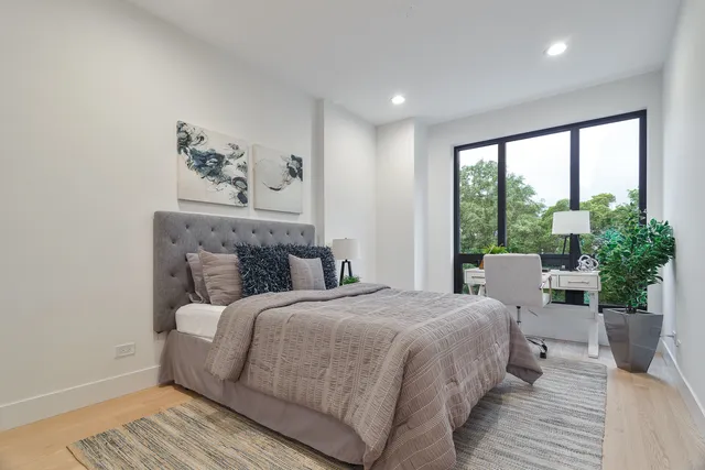 $1,559,000 | 2049 West Race Avenue, Chicago, IL 60612