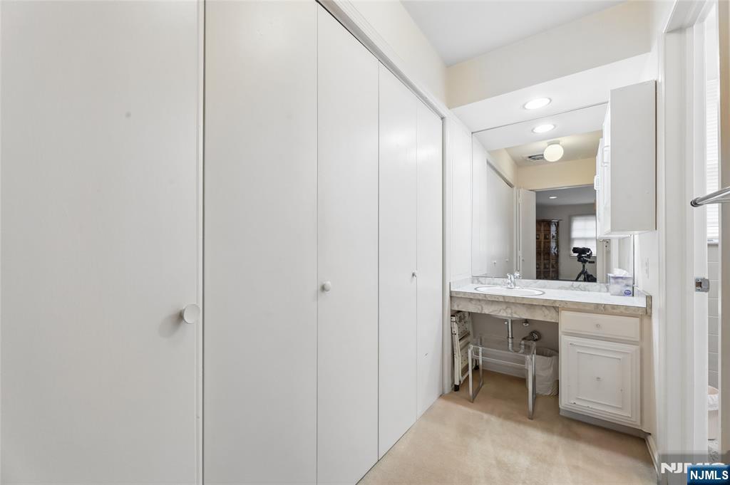 585 Churchill Road Teaneck, NJ 07666 - Photo 19 of 36 Gallery Image 19
