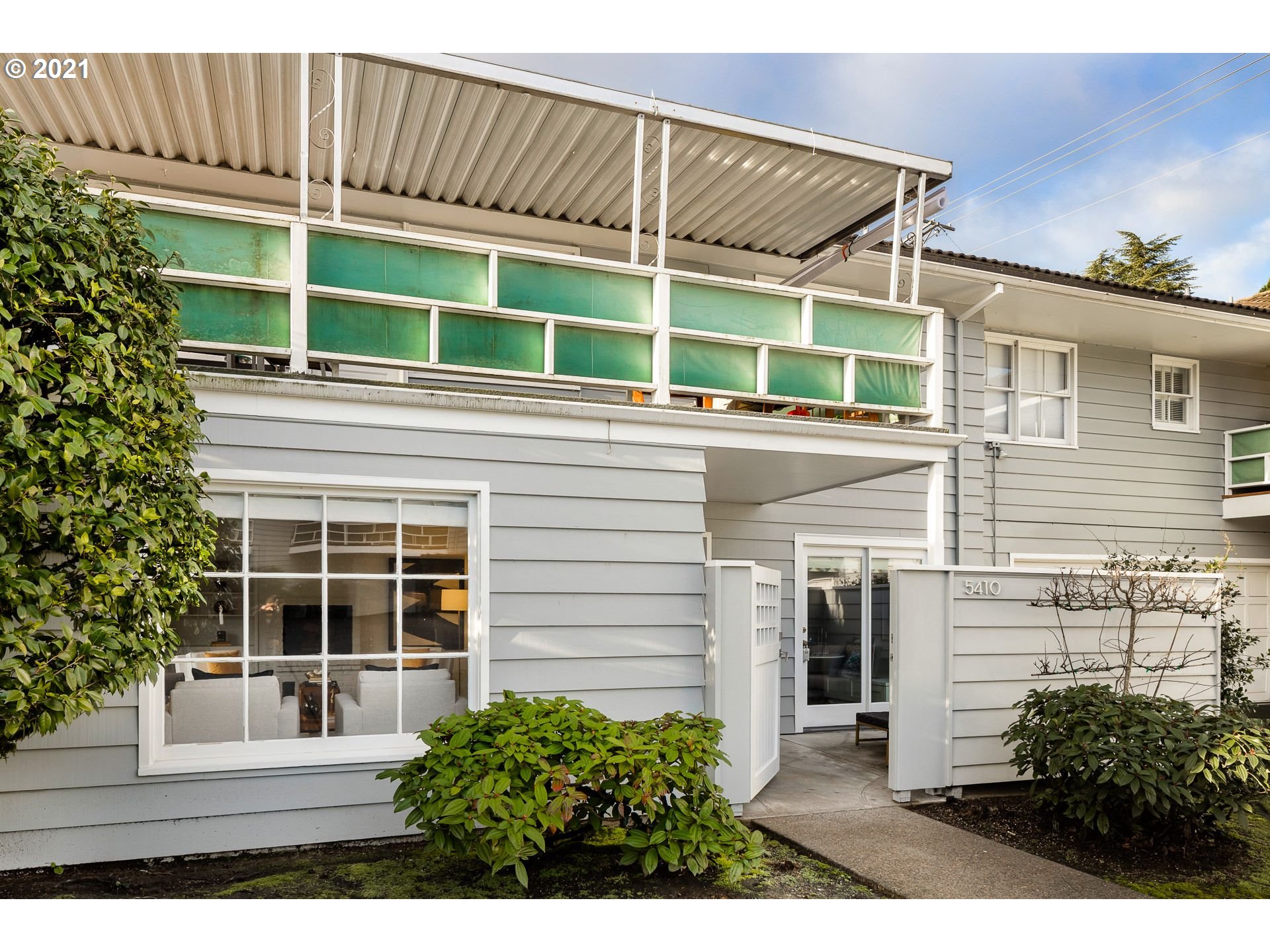 5410 Southwest Scholls Ferry Road Portland, OR 97225 - Photo 2 of 31 Gallery Image 2