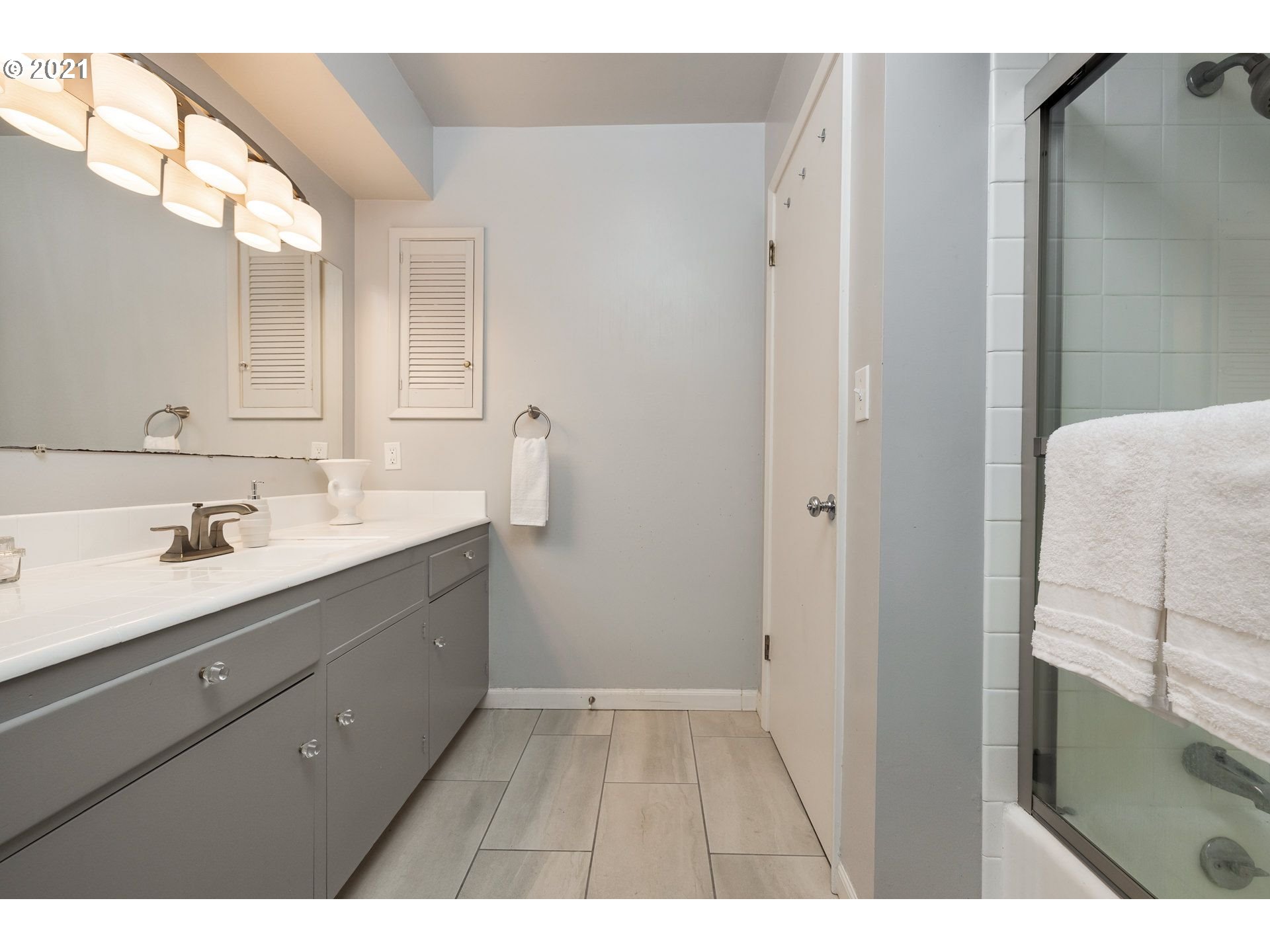 5410 Southwest Scholls Ferry Road Portland, OR 97225 - Photo 26 of 31 Gallery Image 26