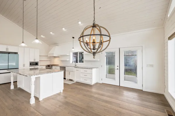 $1,395,000 | 2371 Le Clerc Road, Newport, WA 99156
