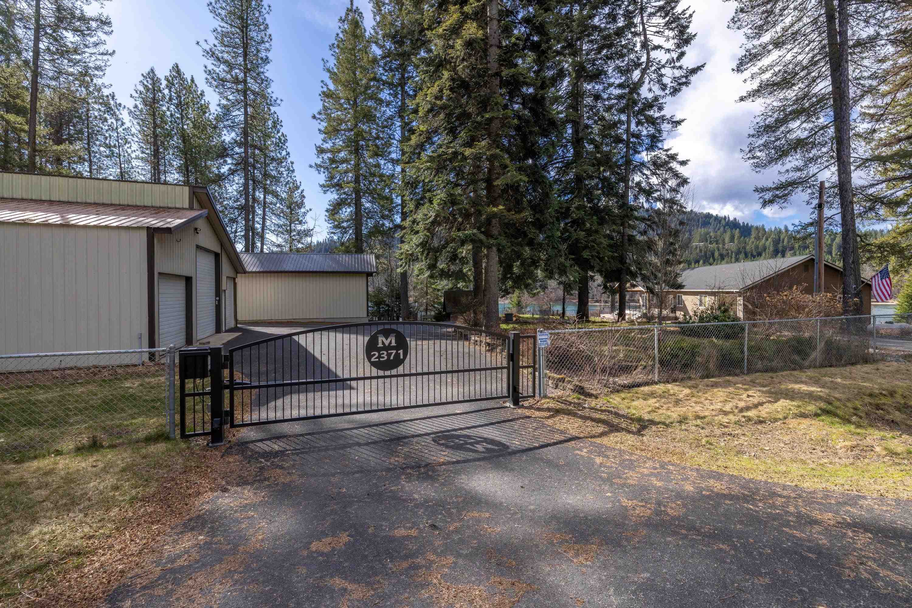 2371 Le Clerc Road Newport, WA 99156 - Photo 2 of 50