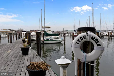 $515,000 | 312 Severn Avenue, Unit W405, Annapolis, MD 21403